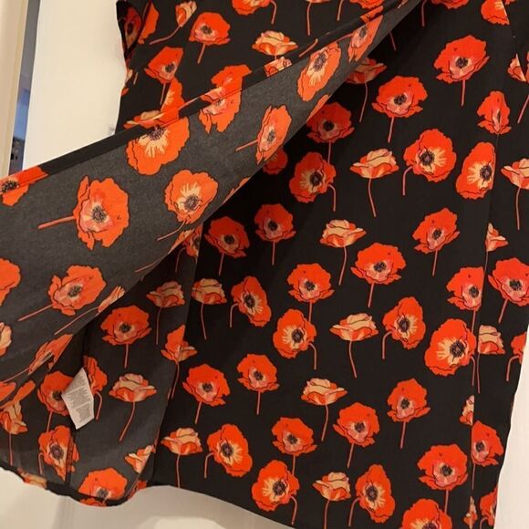 CAbi Flanders Navy & Red Poppy Split Back Blouse - Picture 8 of 9